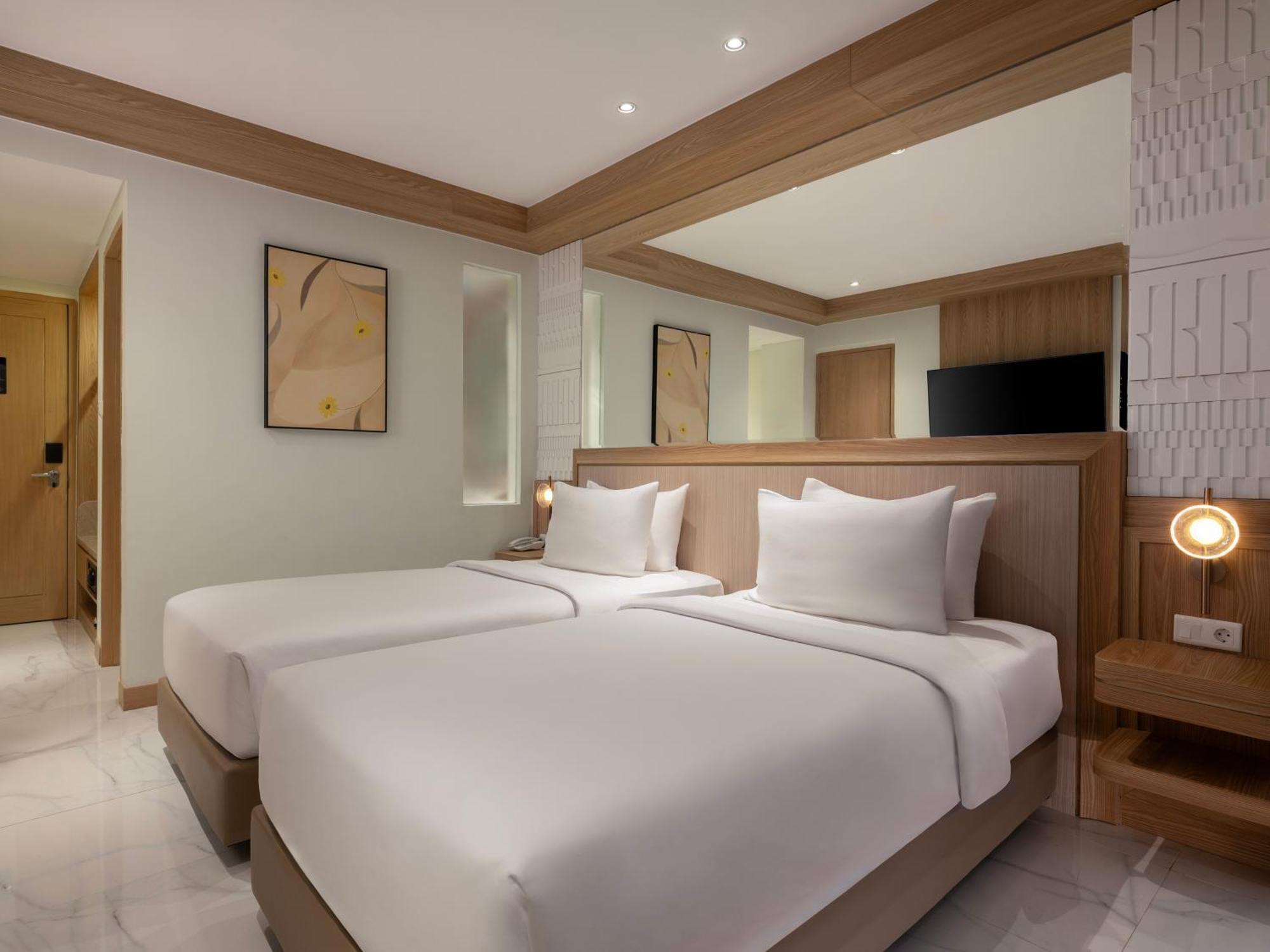 Golden Hill By Golden Tulip Hotel Tlekung Ngoại thất bức ảnh