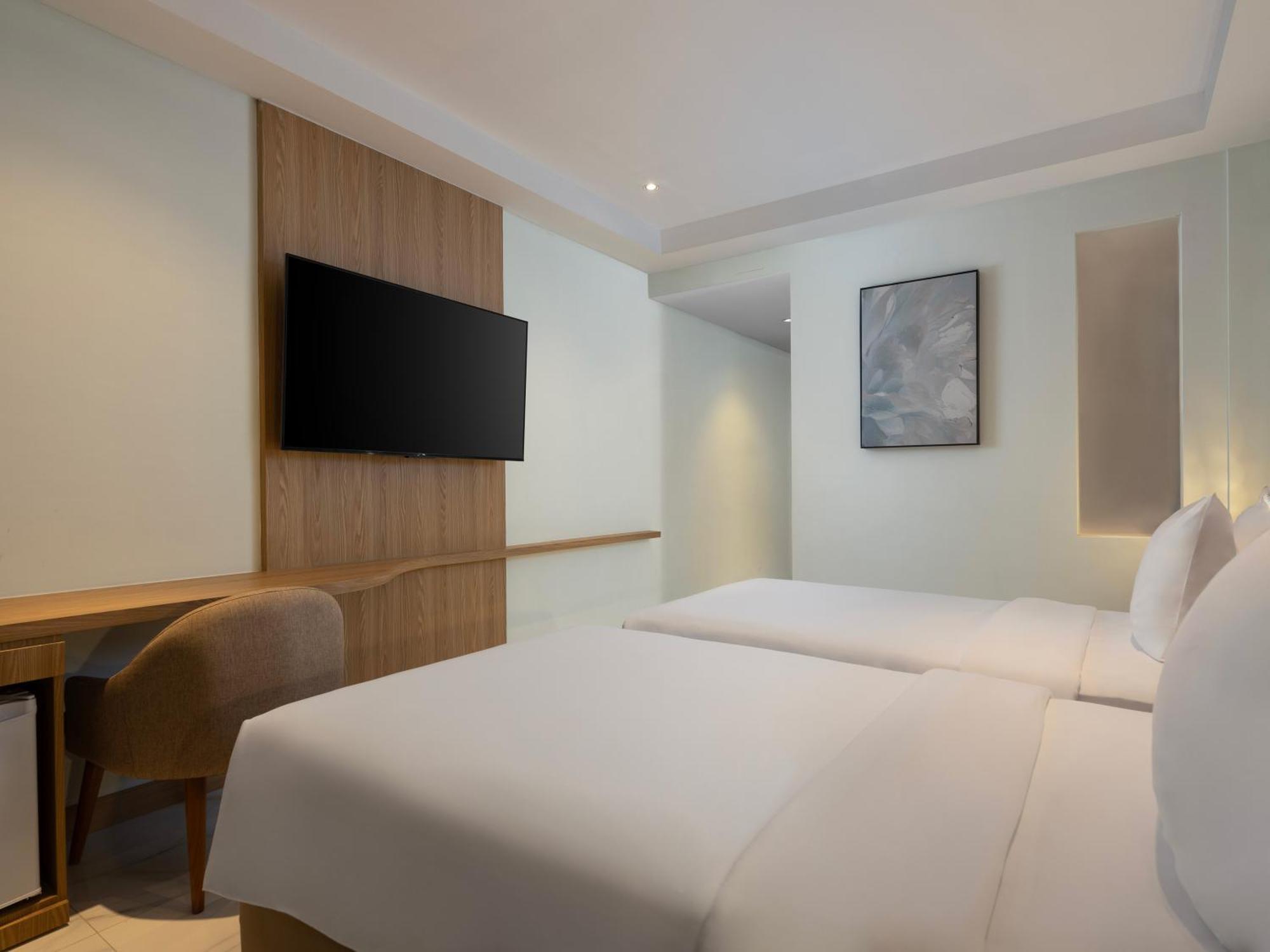 Golden Hill By Golden Tulip Hotel Tlekung Ngoại thất bức ảnh
