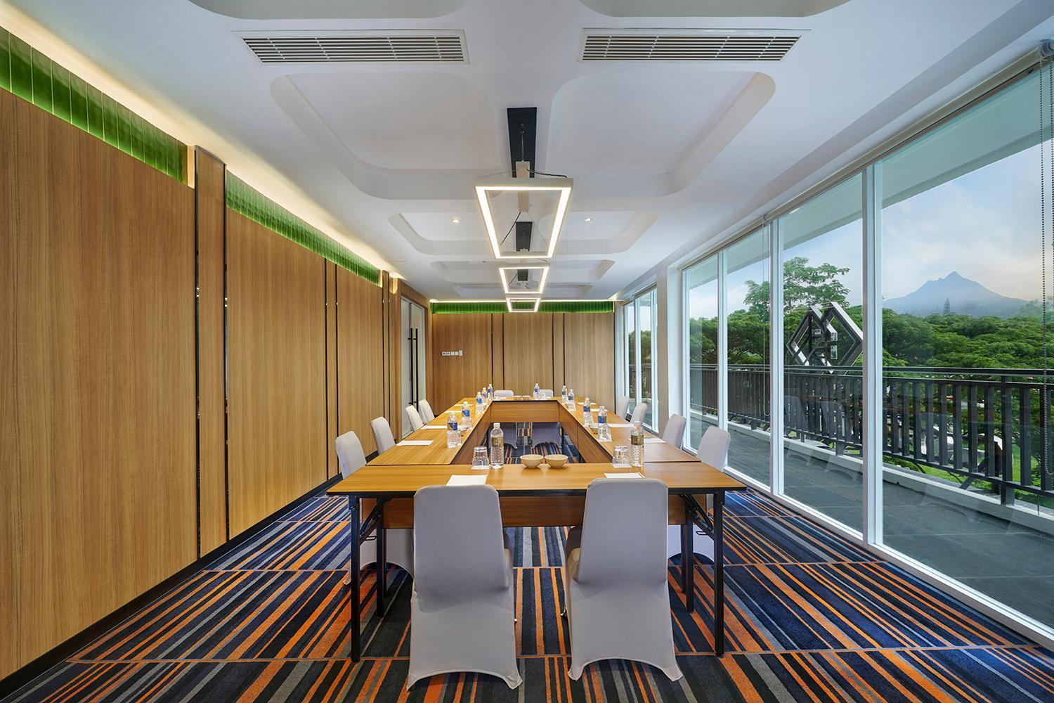 Golden Hill By Golden Tulip Hotel Tlekung Ngoại thất bức ảnh